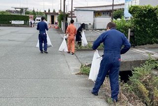 本社·SS近隣道路の清掃活動