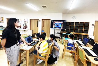 プログラミング教室を開催