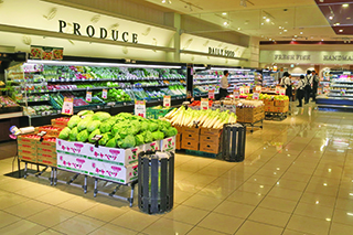 ウェル鴨江店 内観