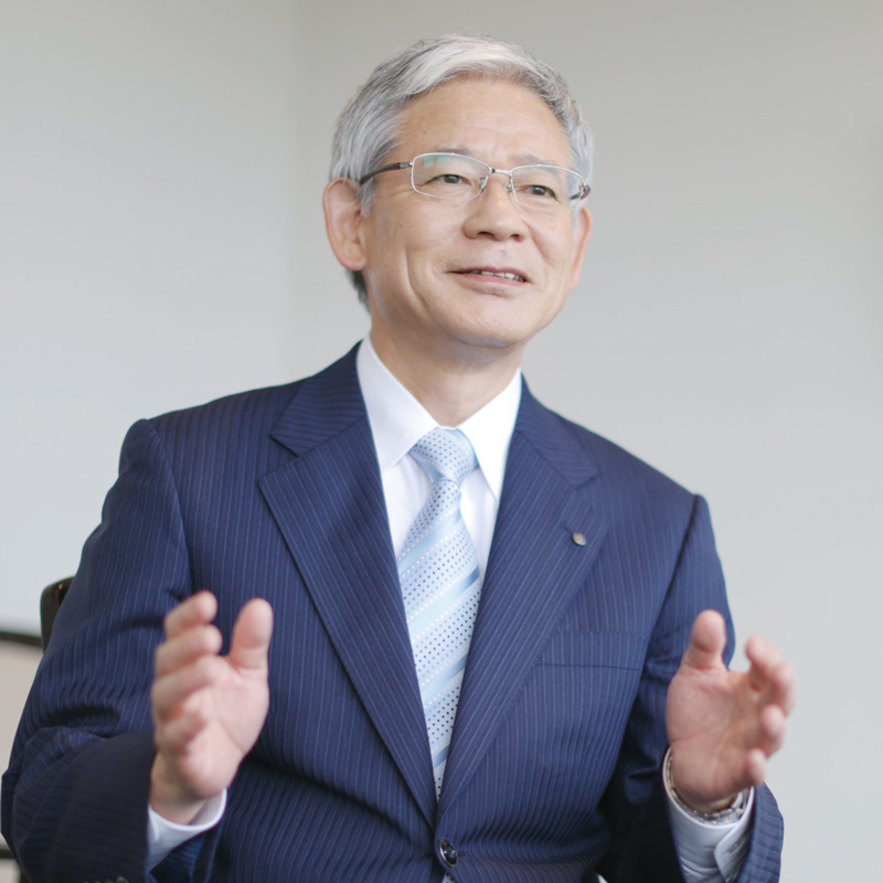 斉藤薫 氏