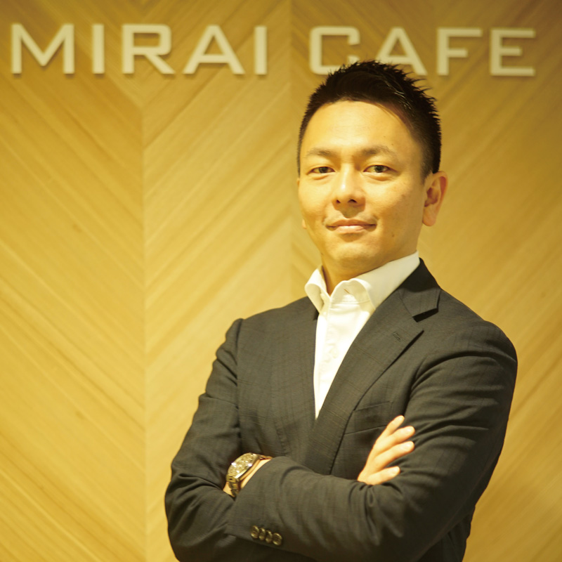 西村潤也 氏